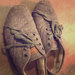 Toms classic wool lace ups